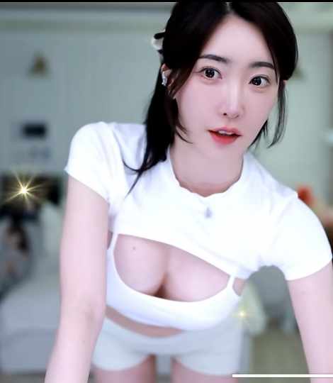 【感人福利】最新深夜福利资源韩国19BJ平台大尺度擦边热舞多机位视角24.9G-zb博客